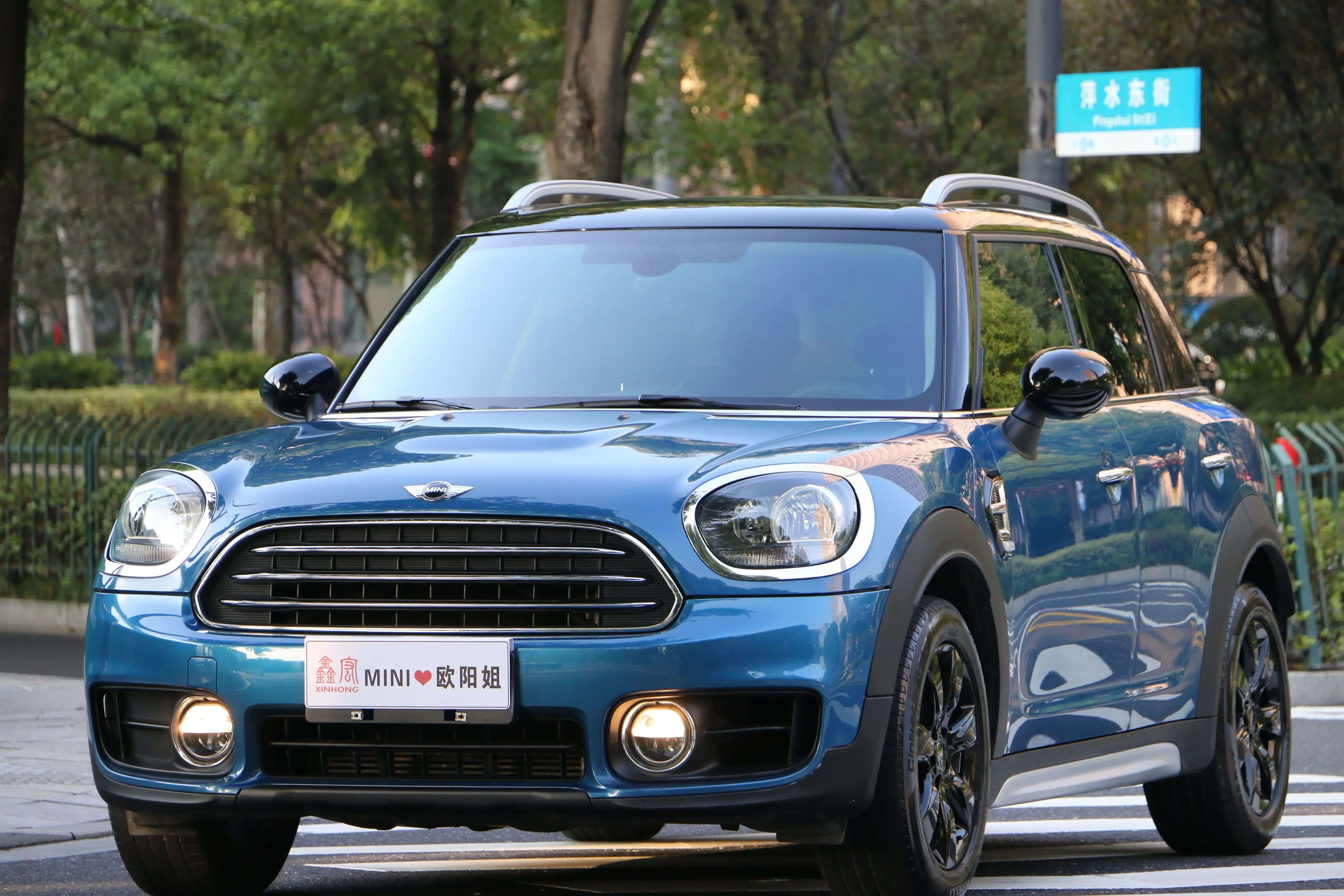 MINI COUNTRYMAN