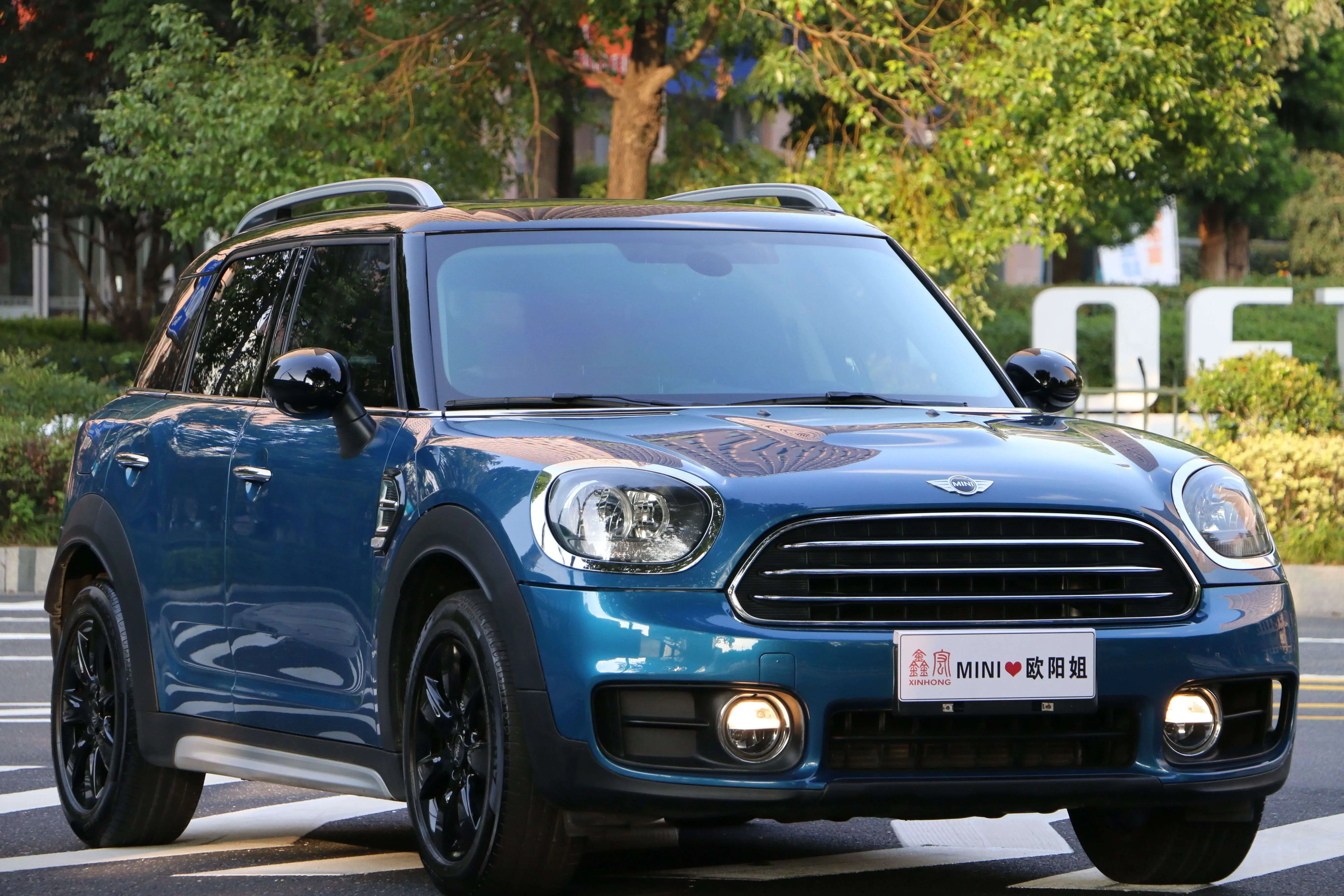 MINI COUNTRYMAN