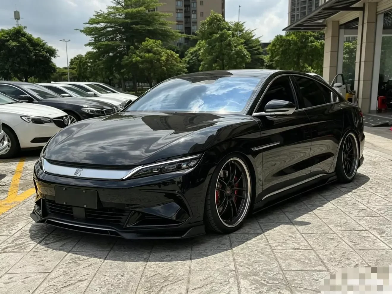 BYD Han EV
