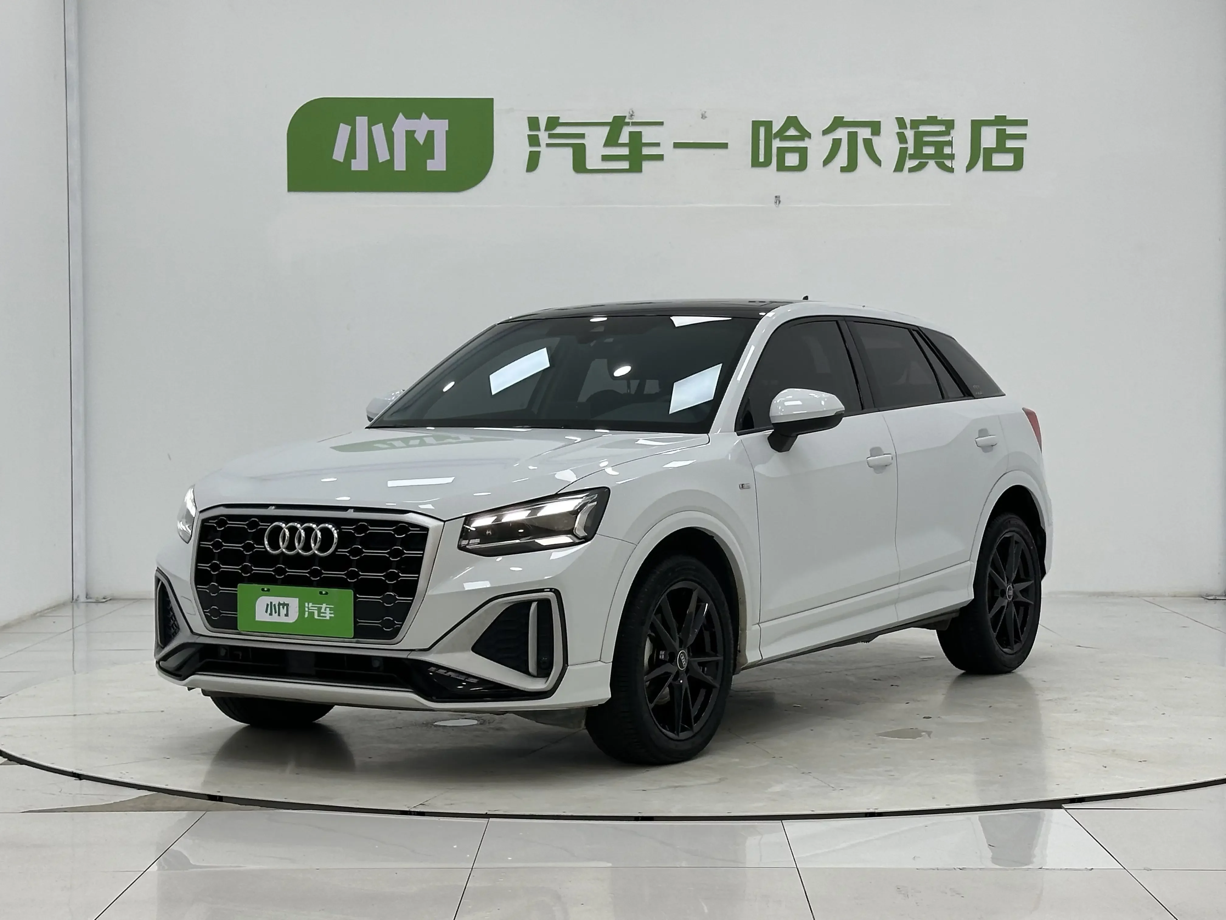 Audi Q2L