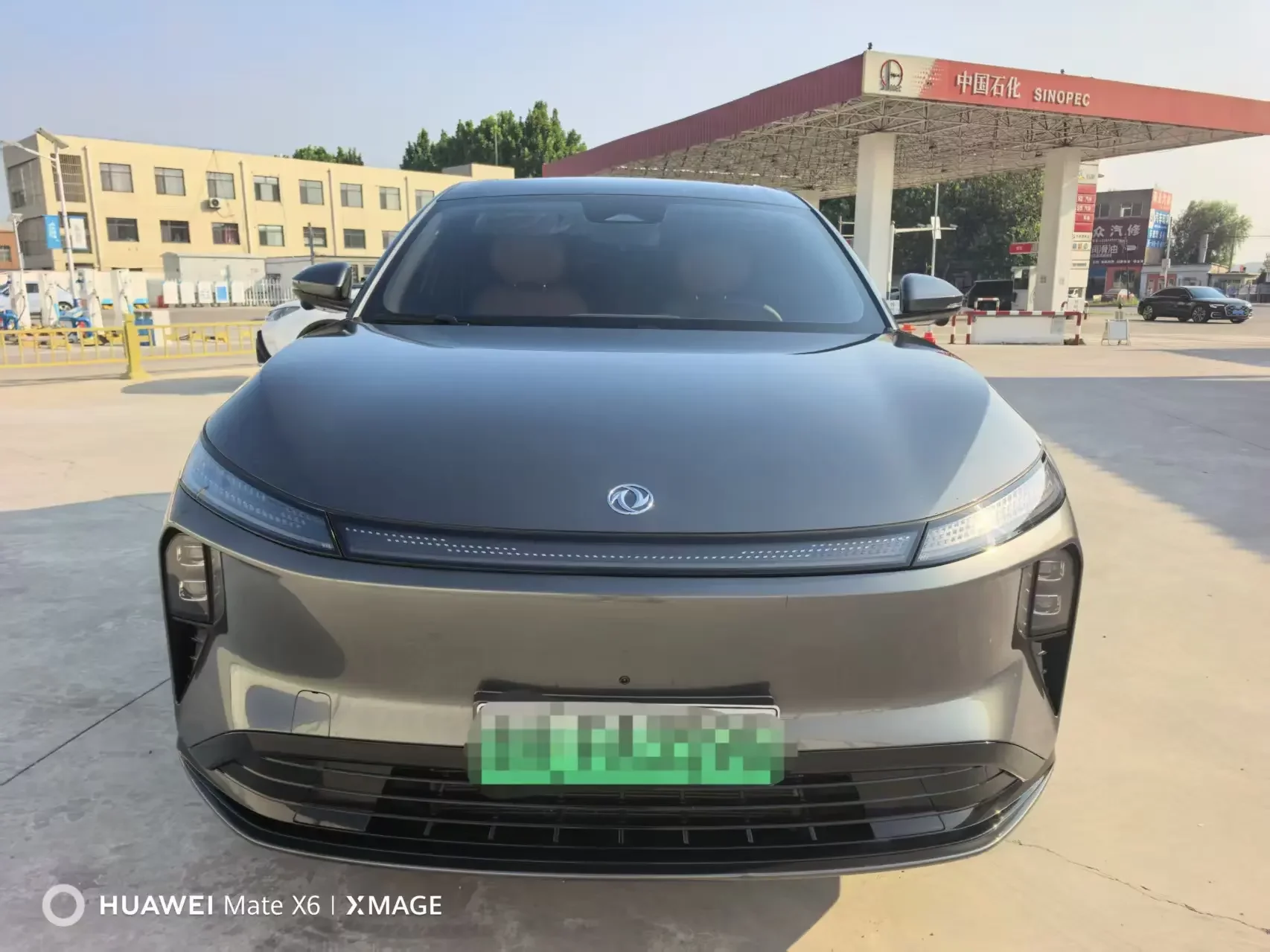 Dongfeng Fengshen L8 PHEV