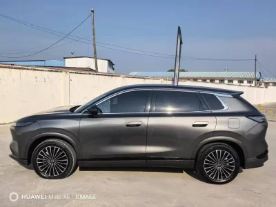 Dongfeng Fengshen L8 PHEV