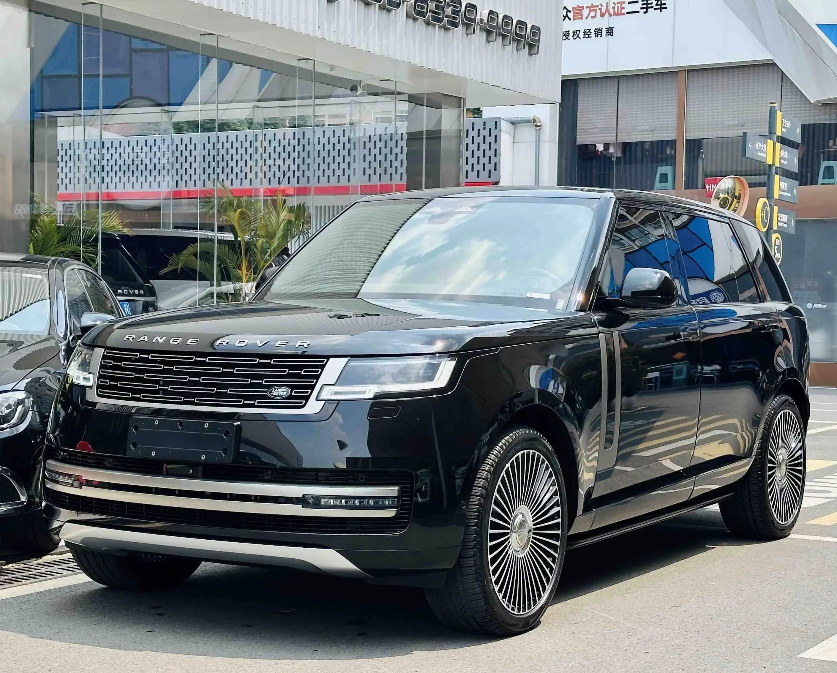 Land Rover range rover