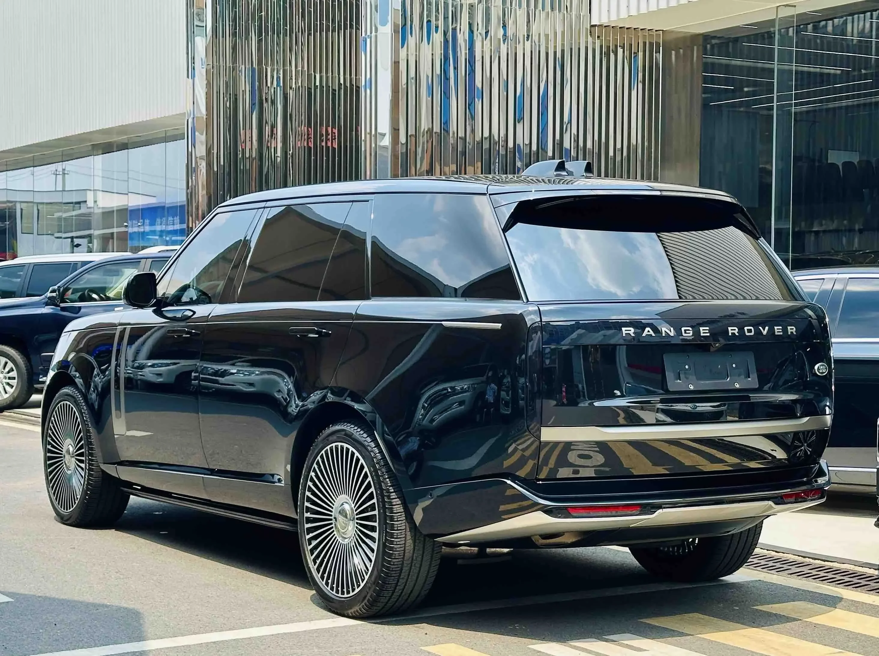Land Rover range rover