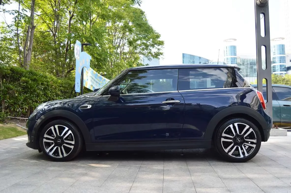 MINI 