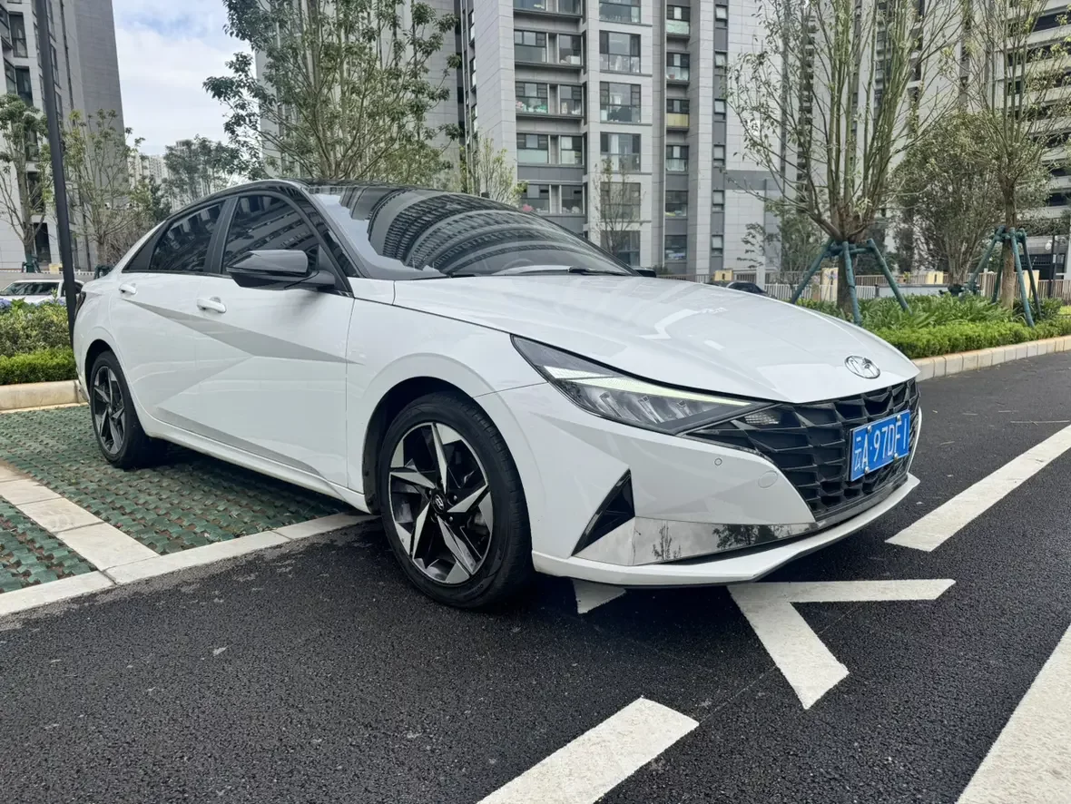 Hyundai Elantra