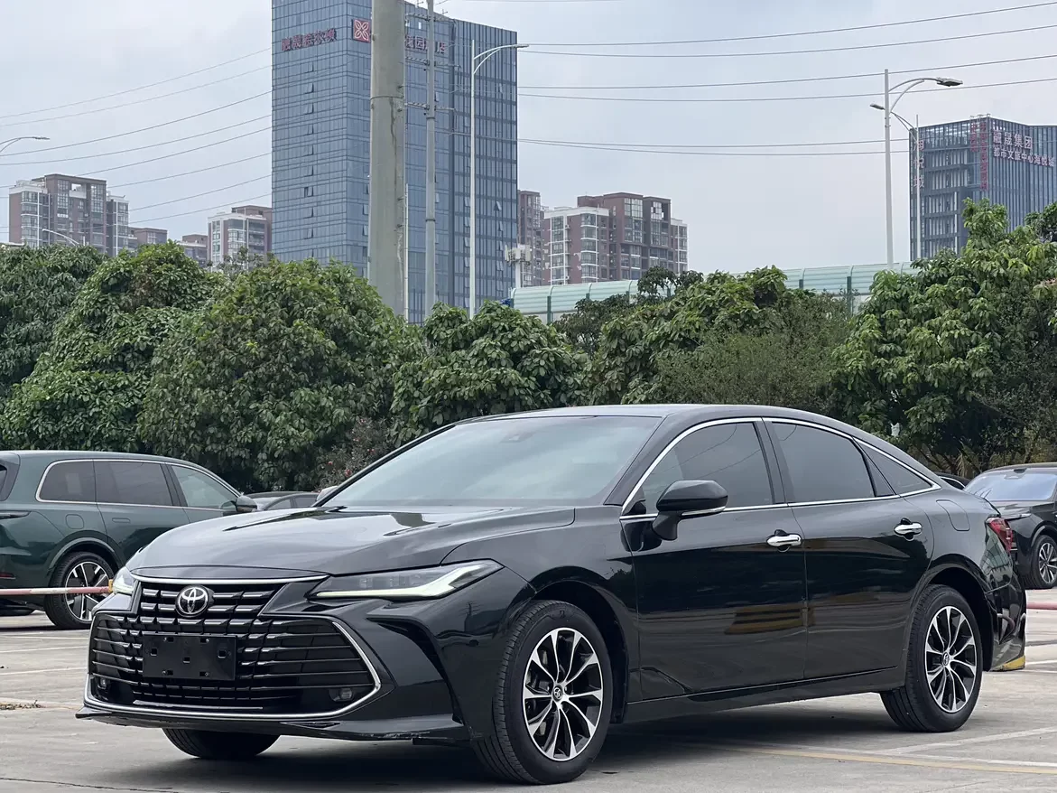 Toyota Avalon (asian dragon)