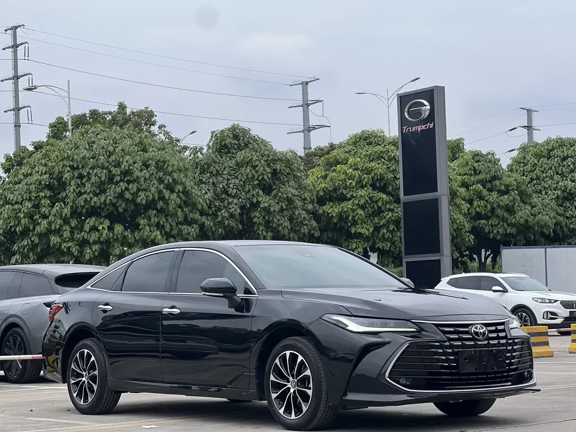 Toyota Avalon (asian dragon)