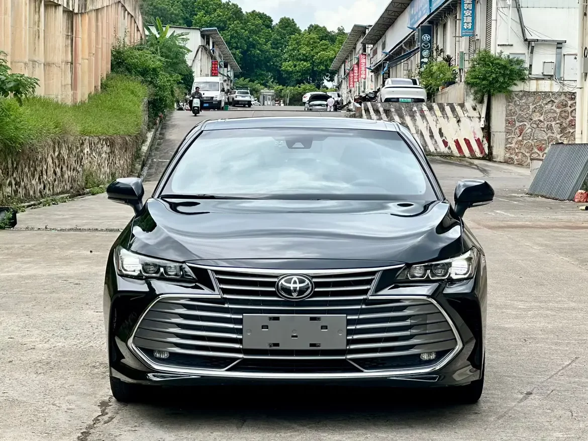 Toyota Avalon (asian dragon)