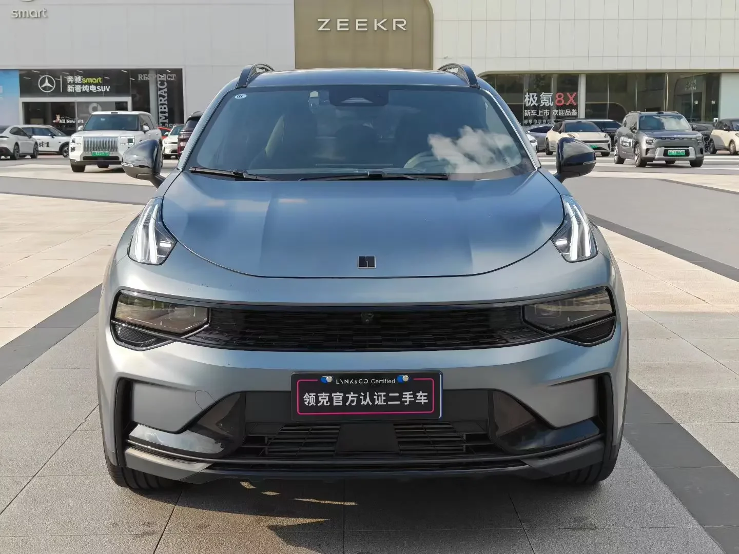 Lynk & Co 01