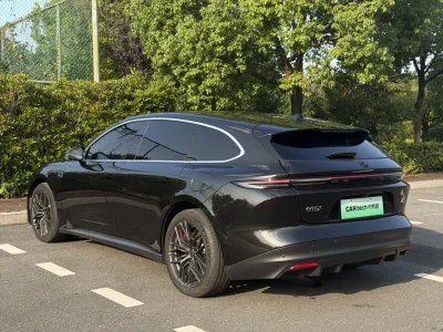 NIO ET5T