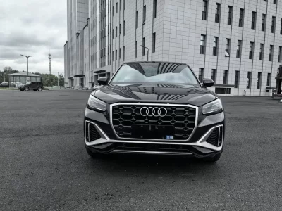 Audi Q2L