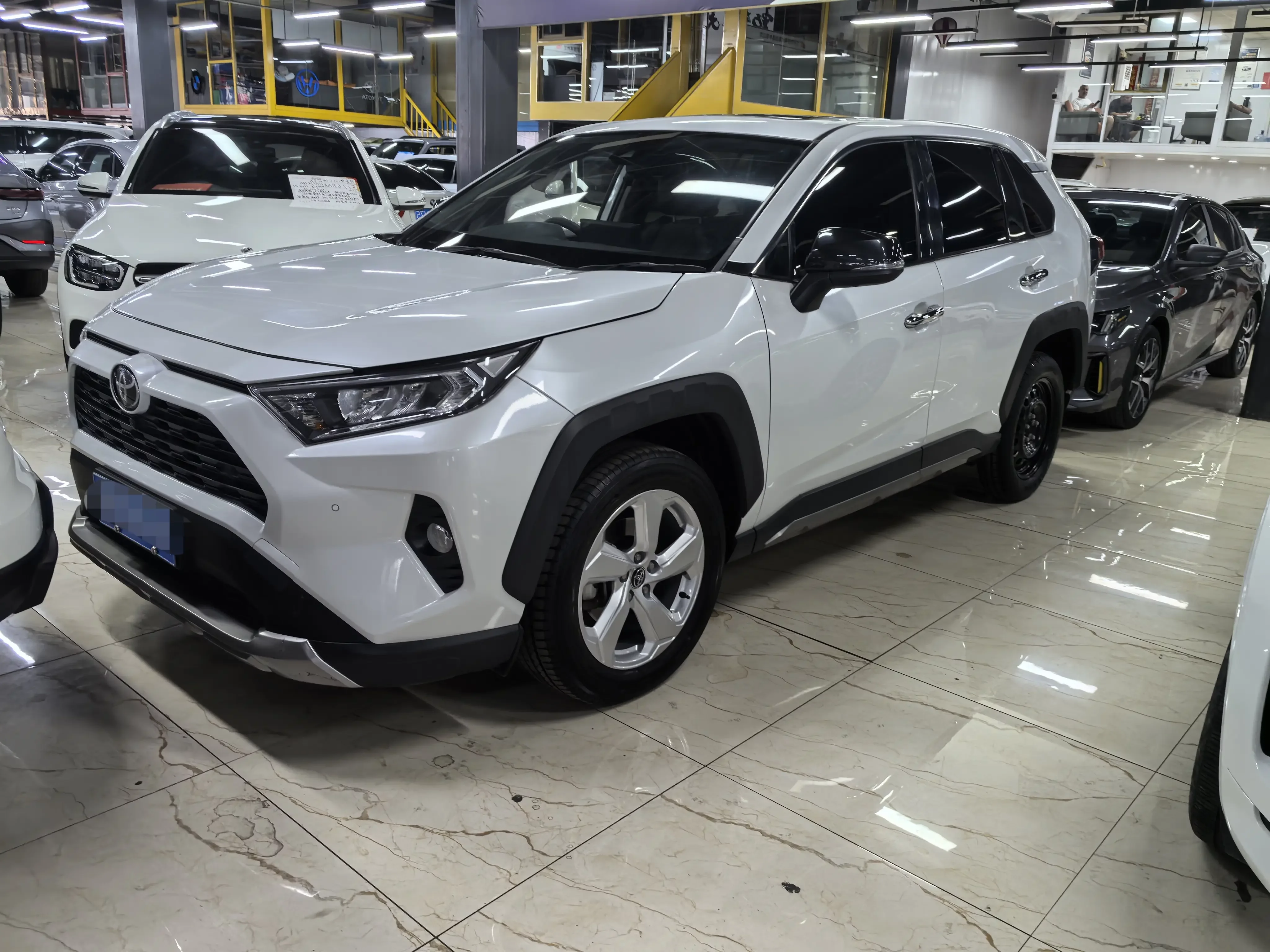 TOYOTA RAV4