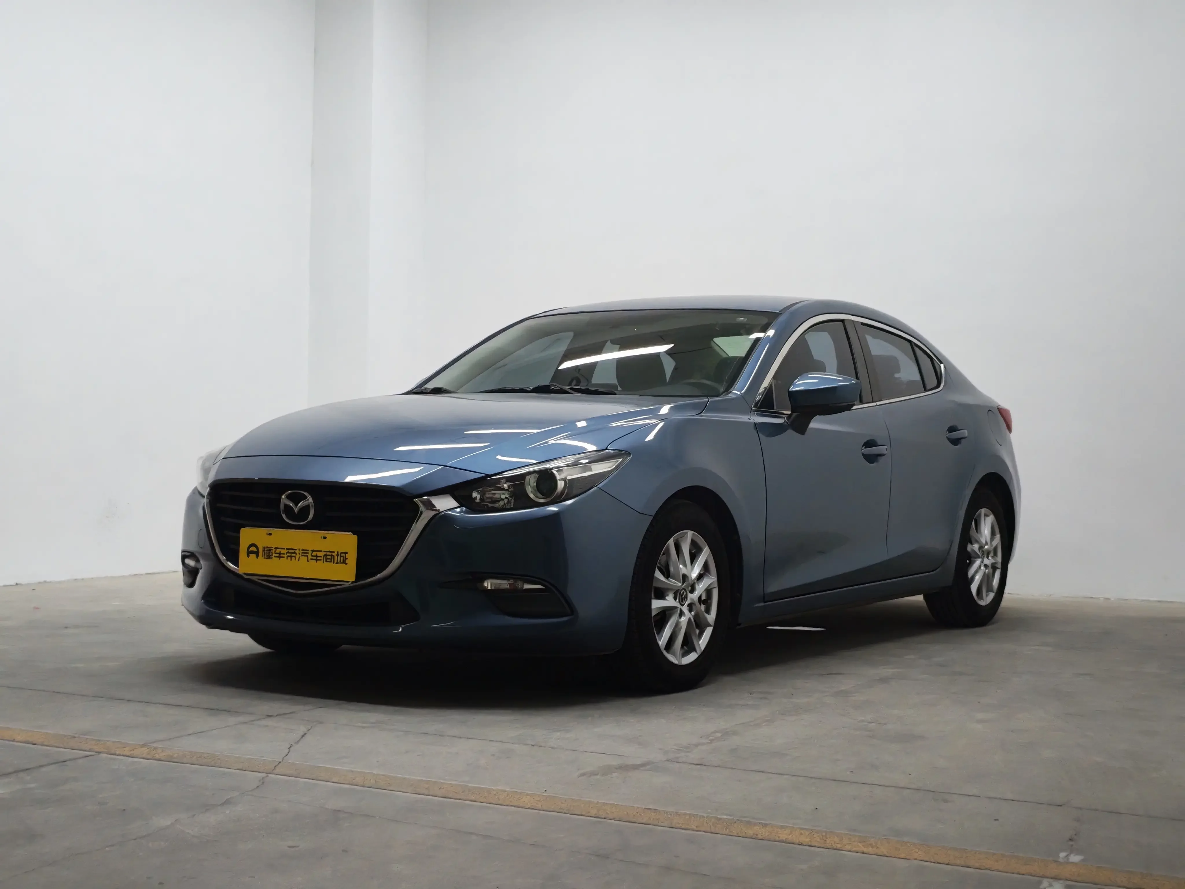 Mazda Axela (3)