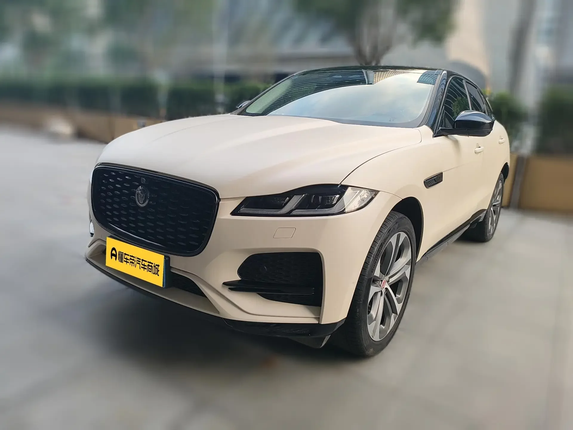 Jaguar F-PACE