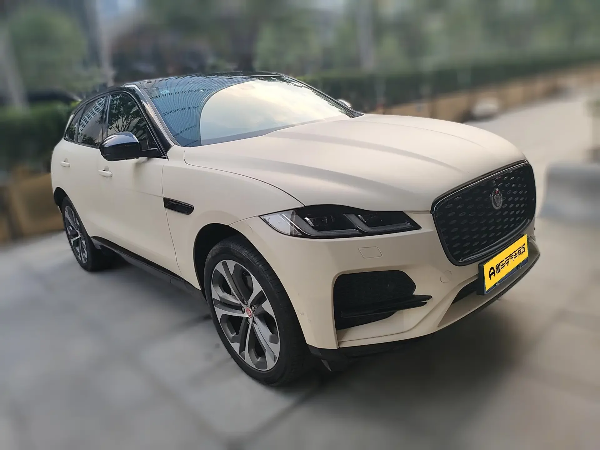 Jaguar F-PACE