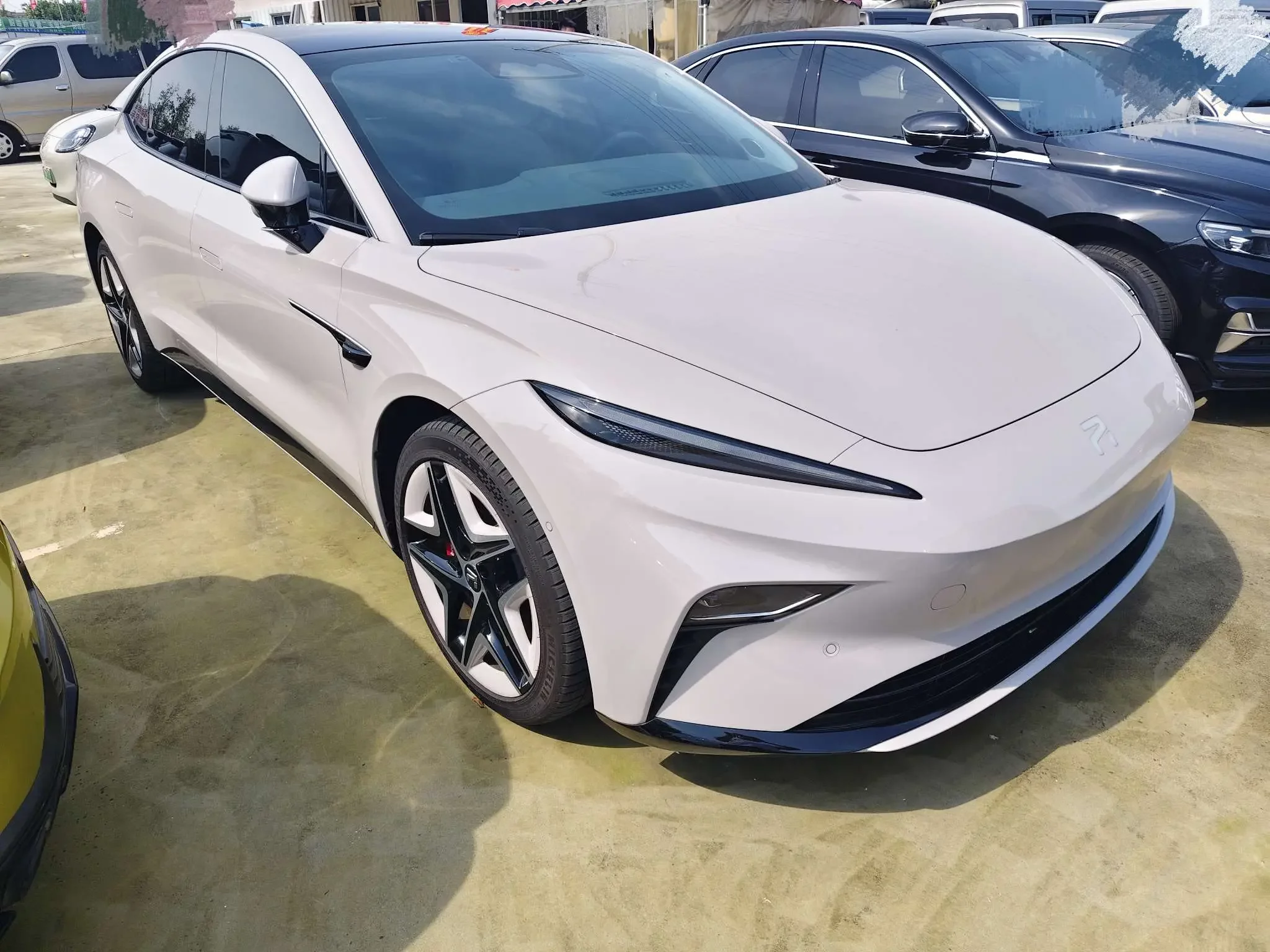 Rising Auto Feifan F7