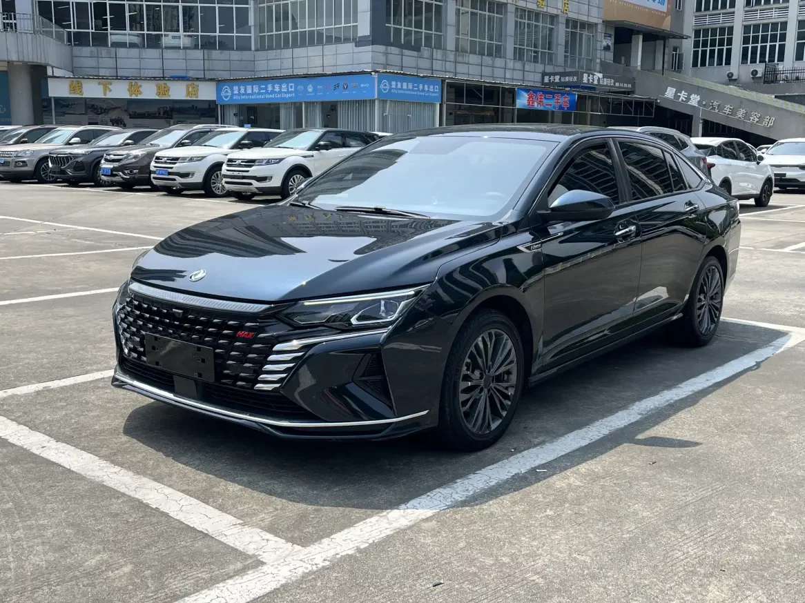 Dongfeng Yixuan MAX
