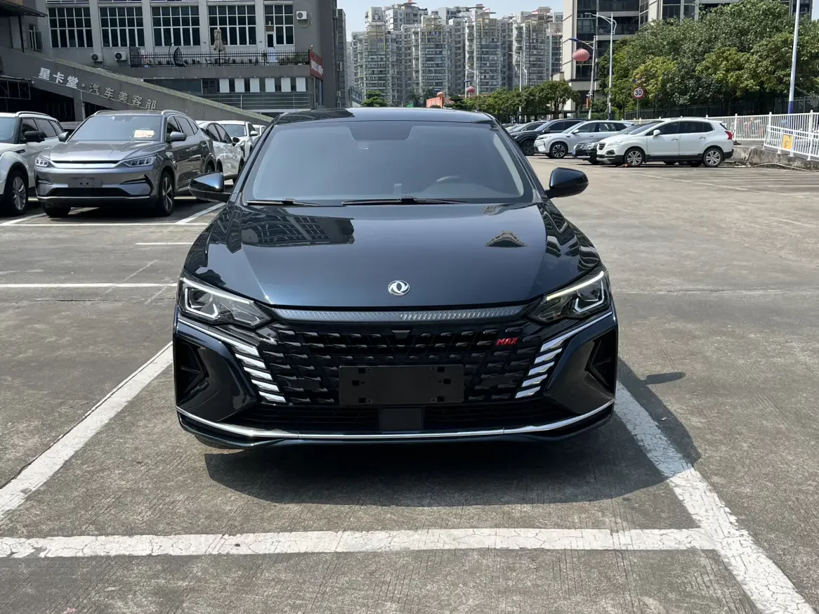 Dongfeng Yixuan MAX