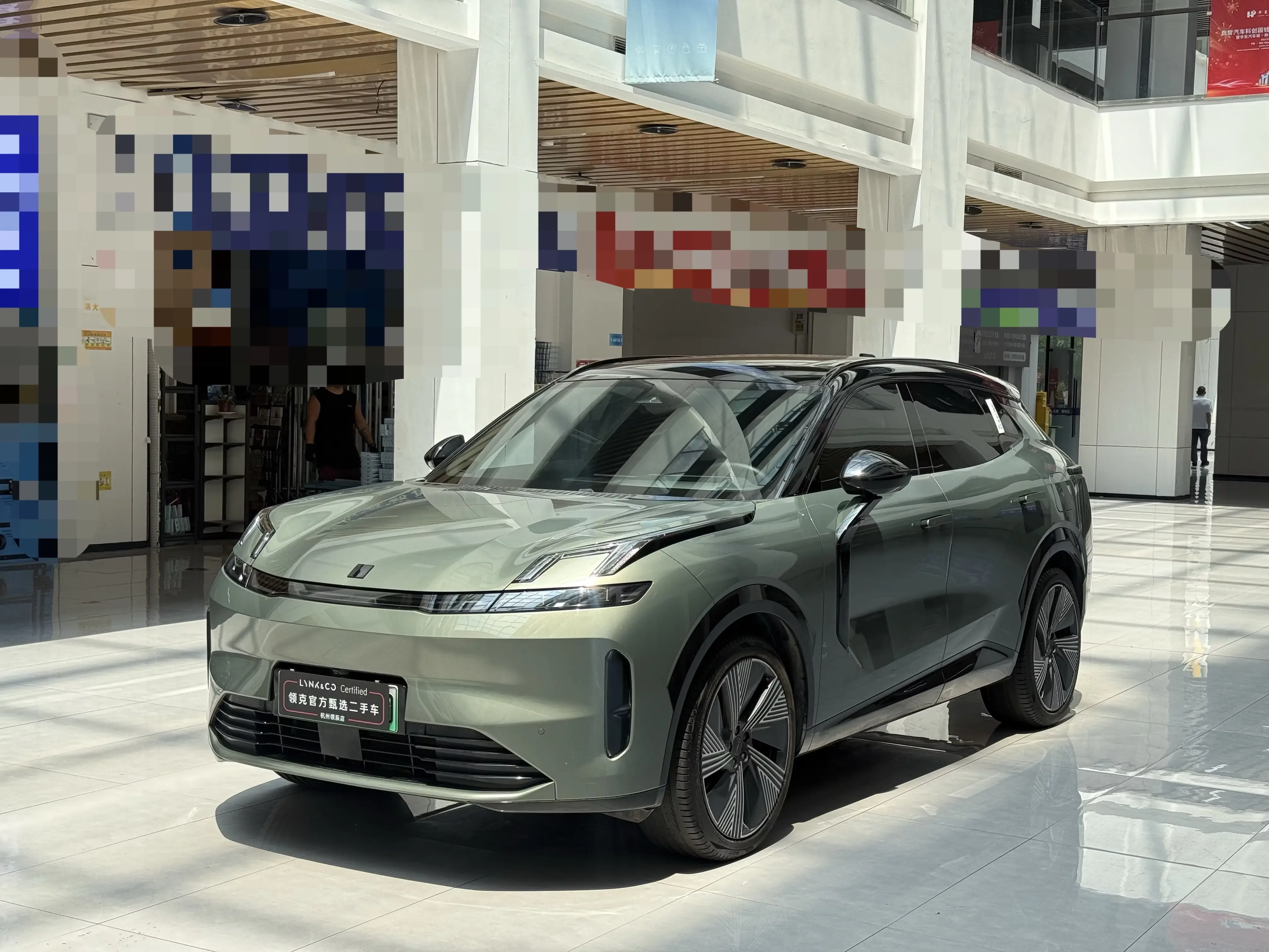 Lynk & Co 08 EM-P