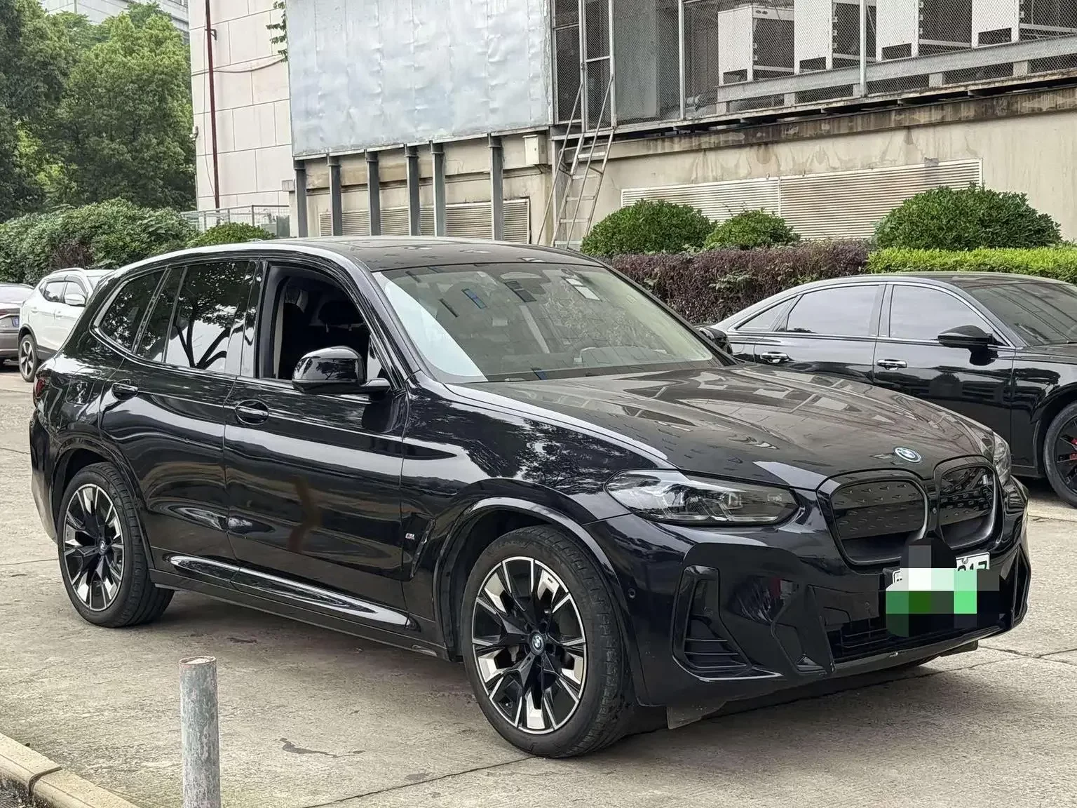 BMW iX3