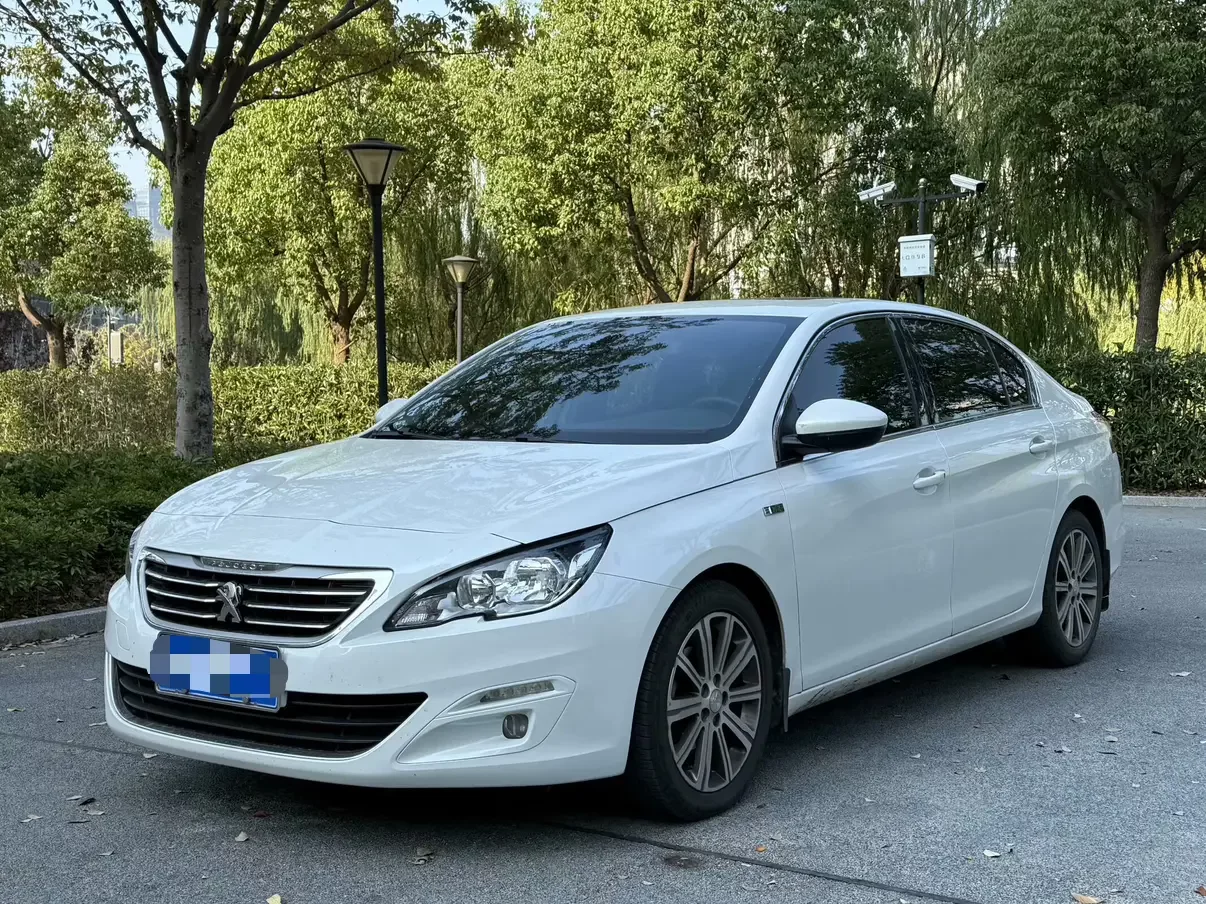 Peugeot 408