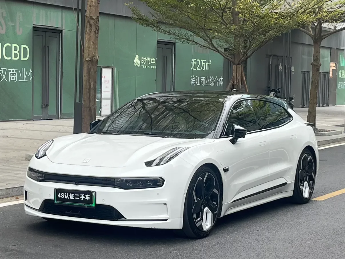 ZEEKR 001