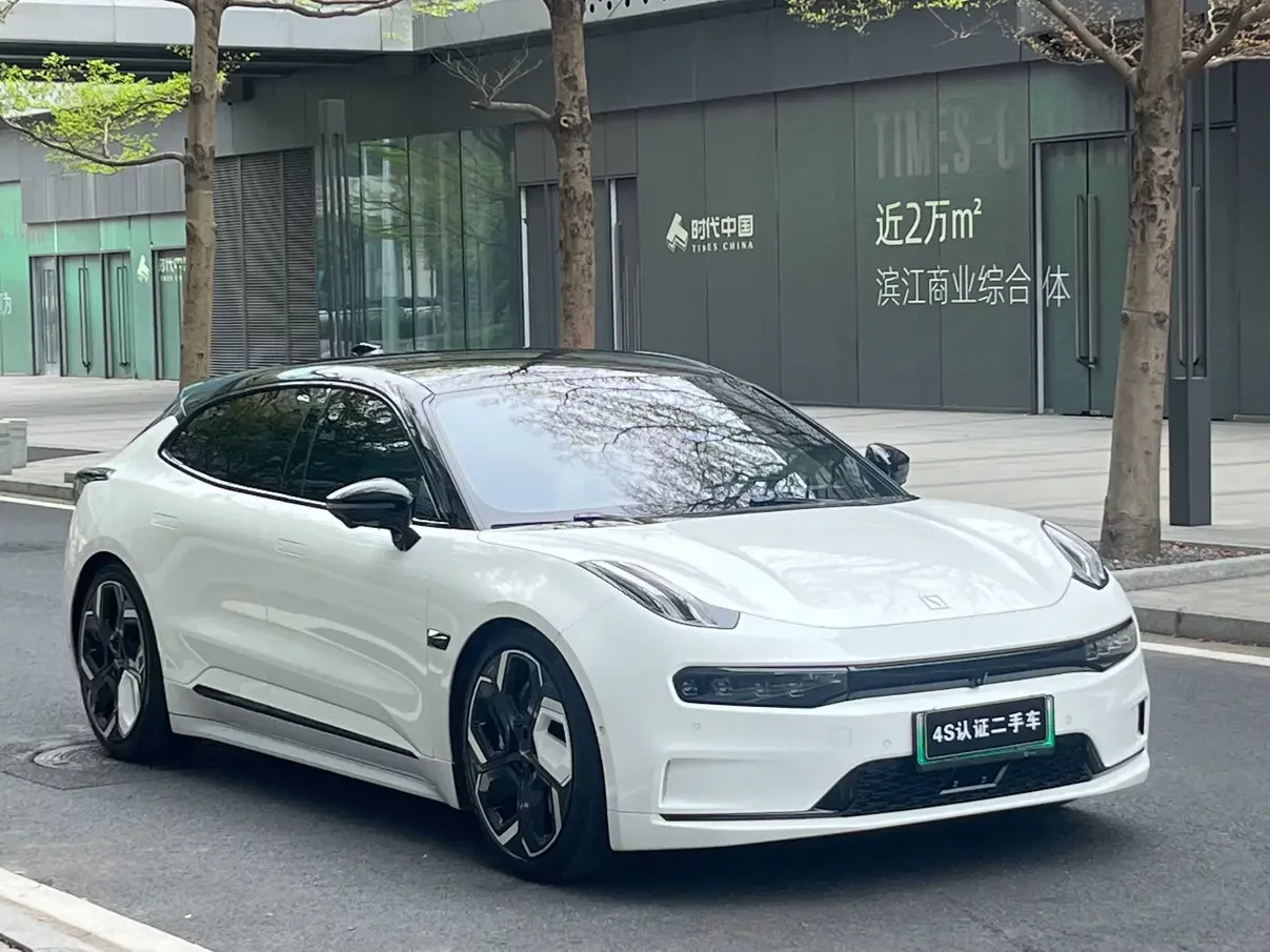 ZEEKR 001