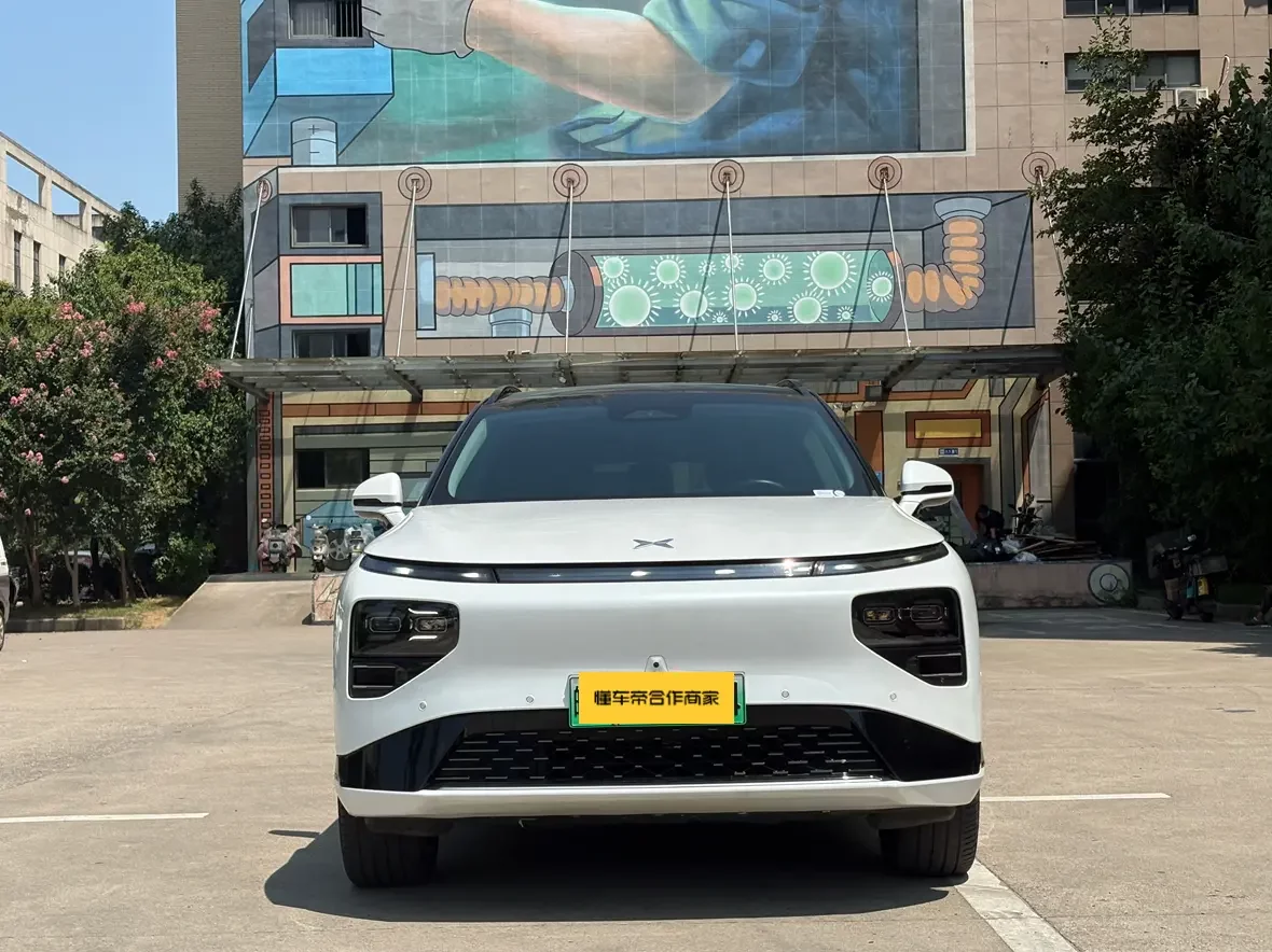 Xpeng G9