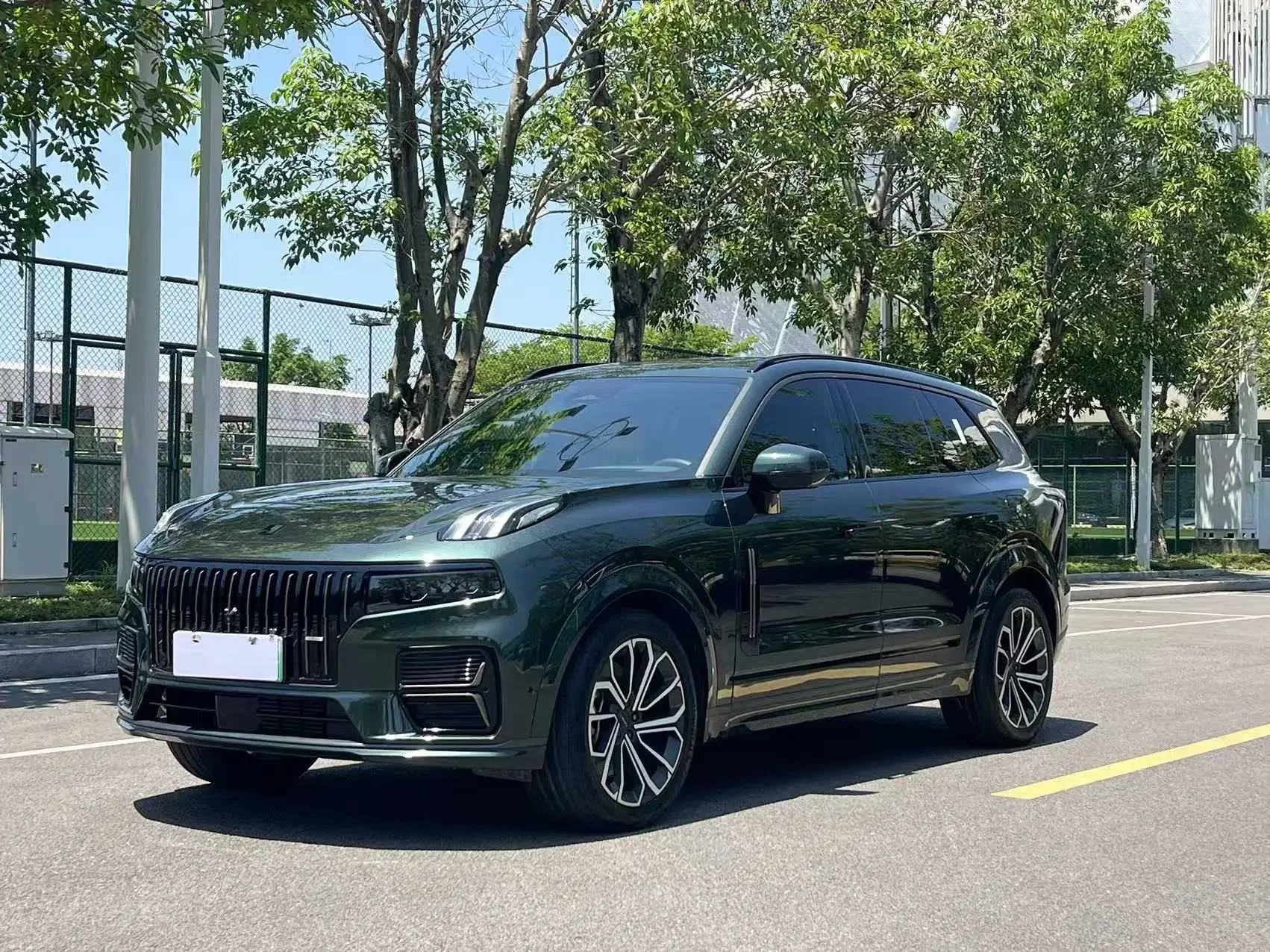 Lynk & Co 09 EM-P