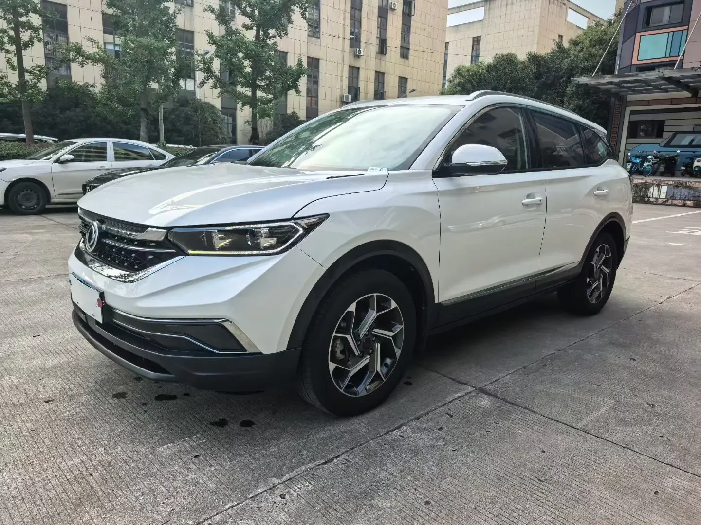 Dongfeng Fengshen AX7