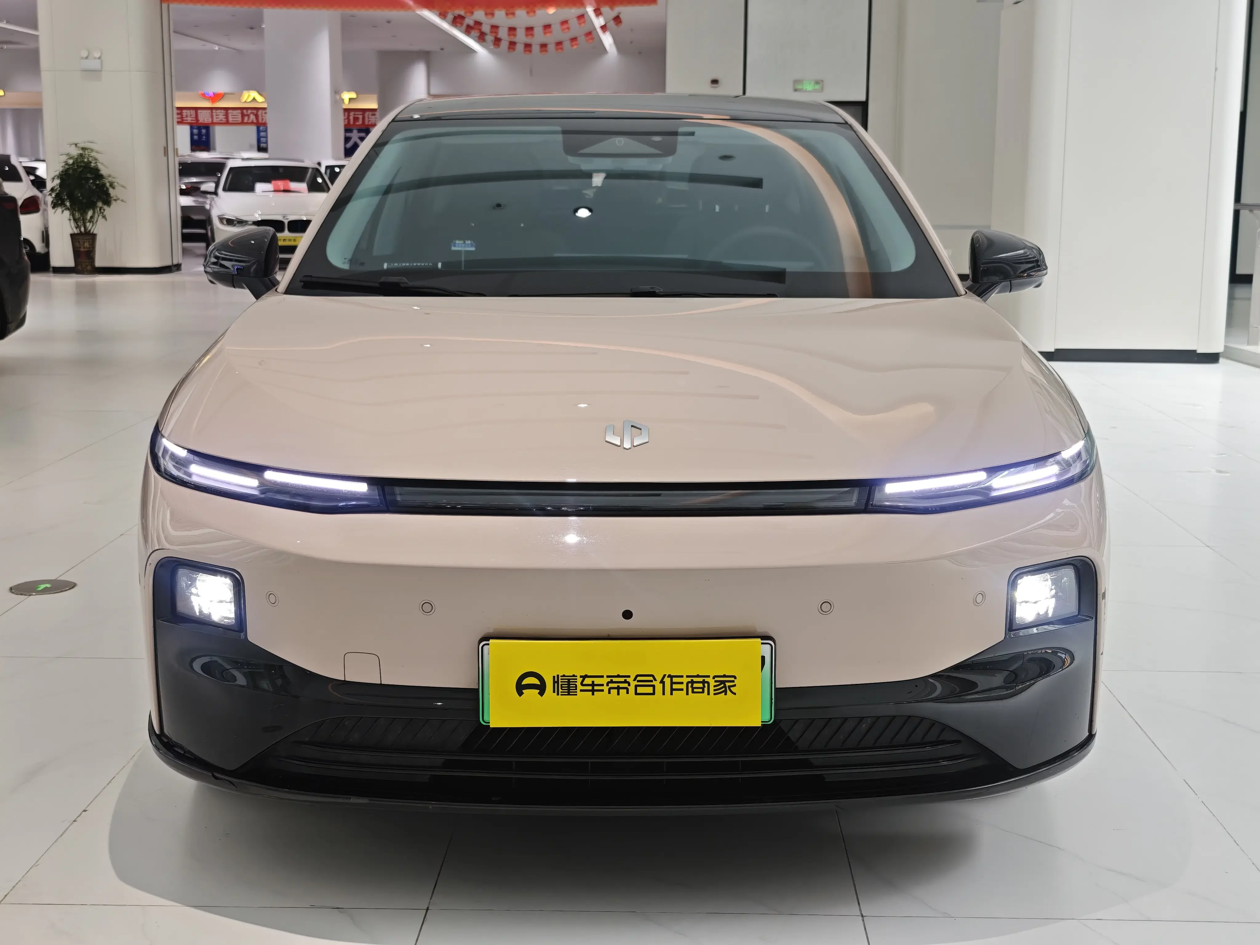 Leapmotor Leap running B01