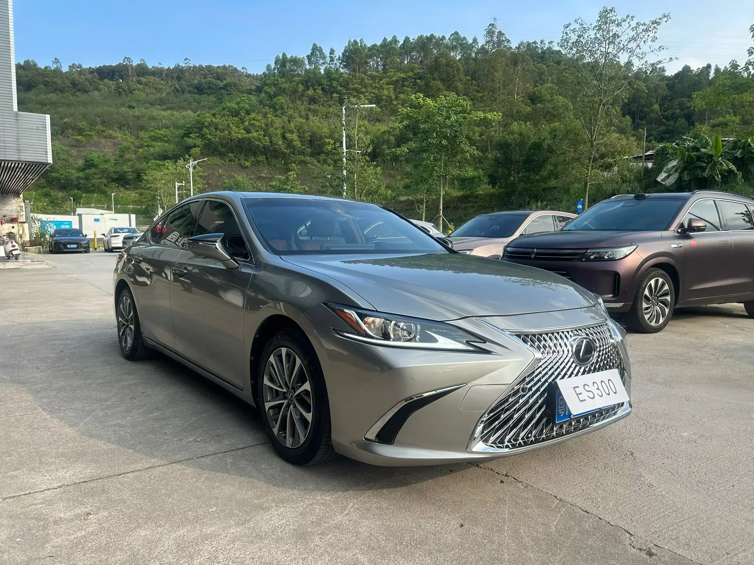 Lexus ES