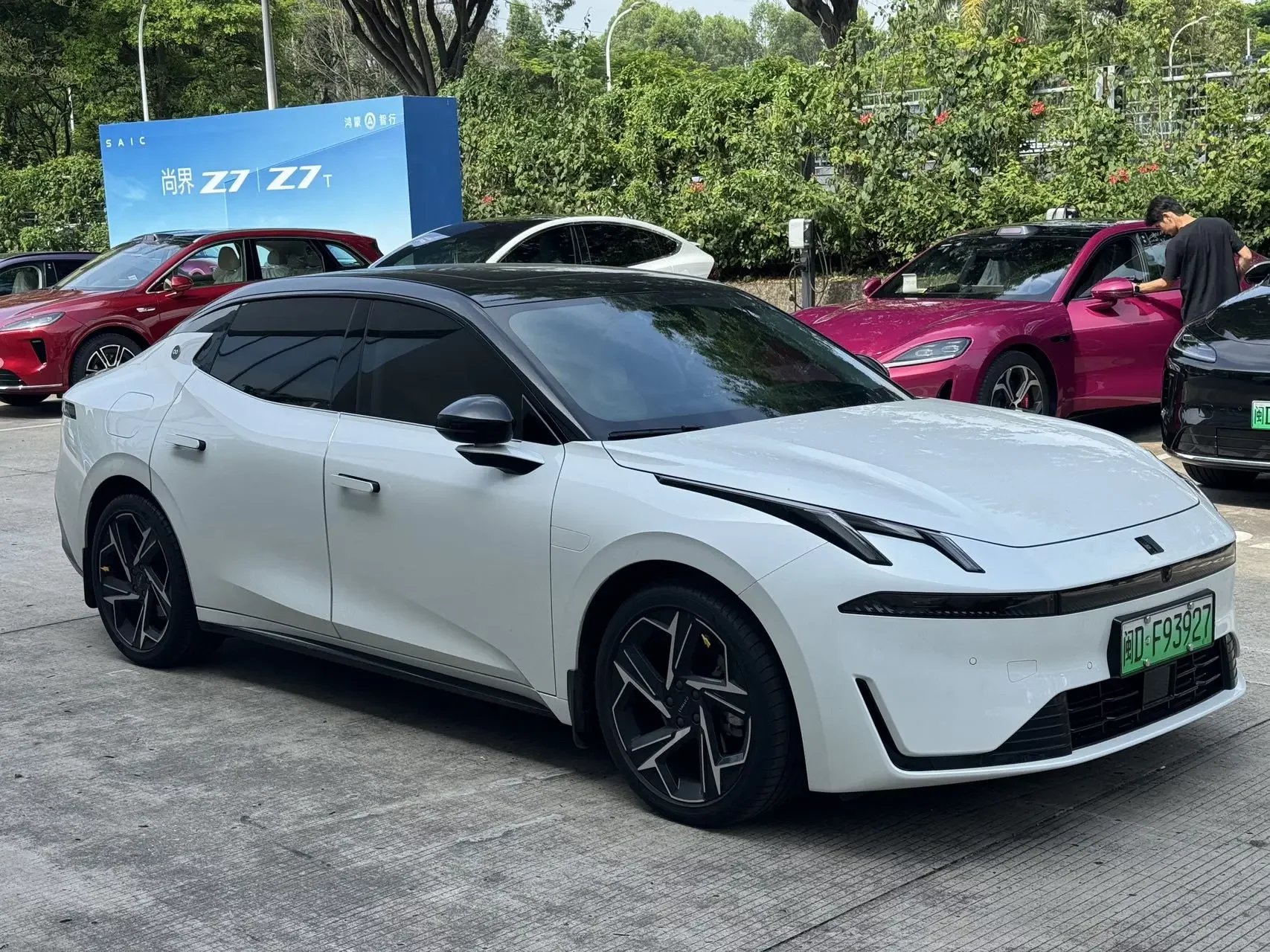 Lynk & Co 07 EM-P