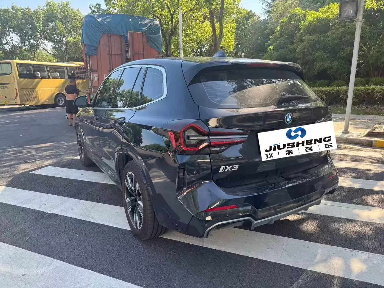 BMW iX3