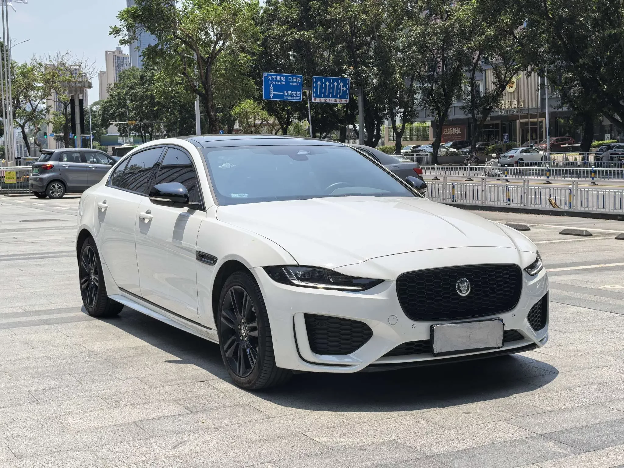 Jaguar XEL
