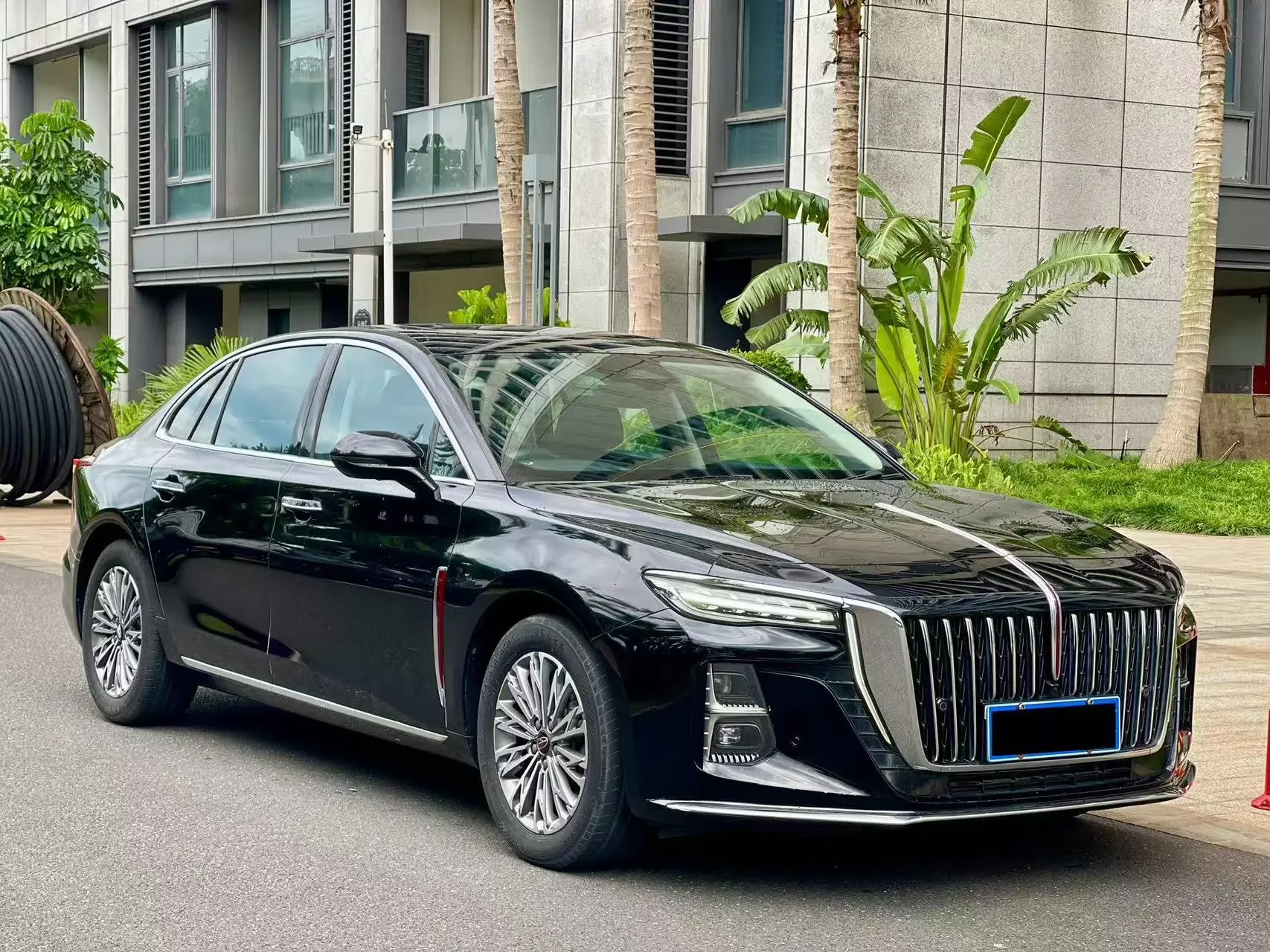 Hongqi H5