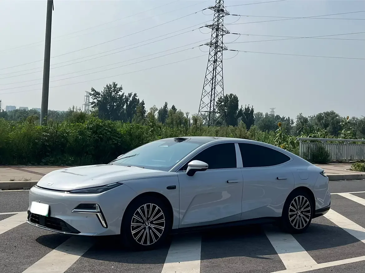Geely Galaxy Star 8 PHEV