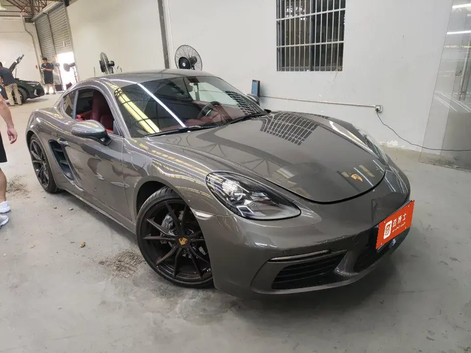 Porsche 718