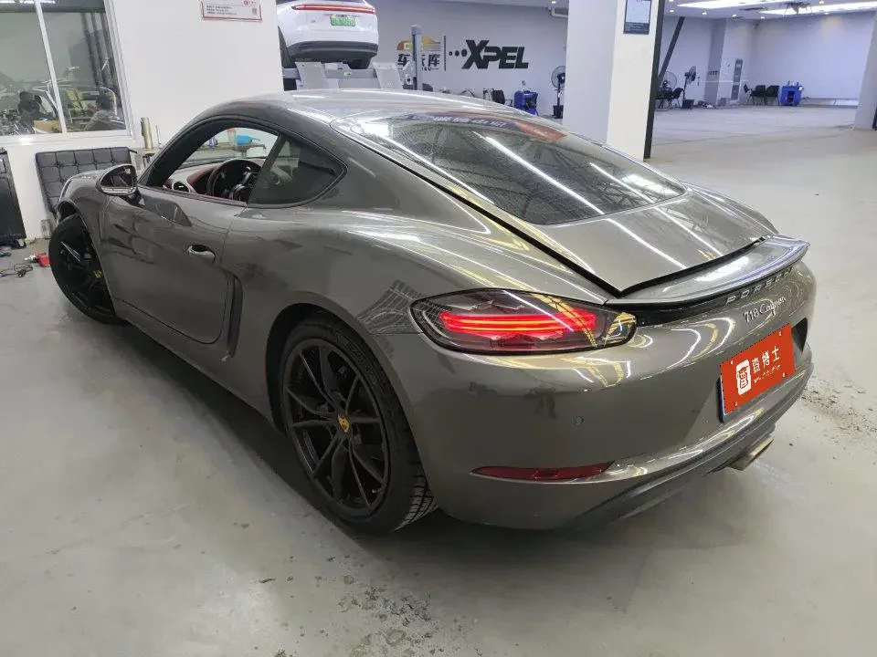 Porsche 718