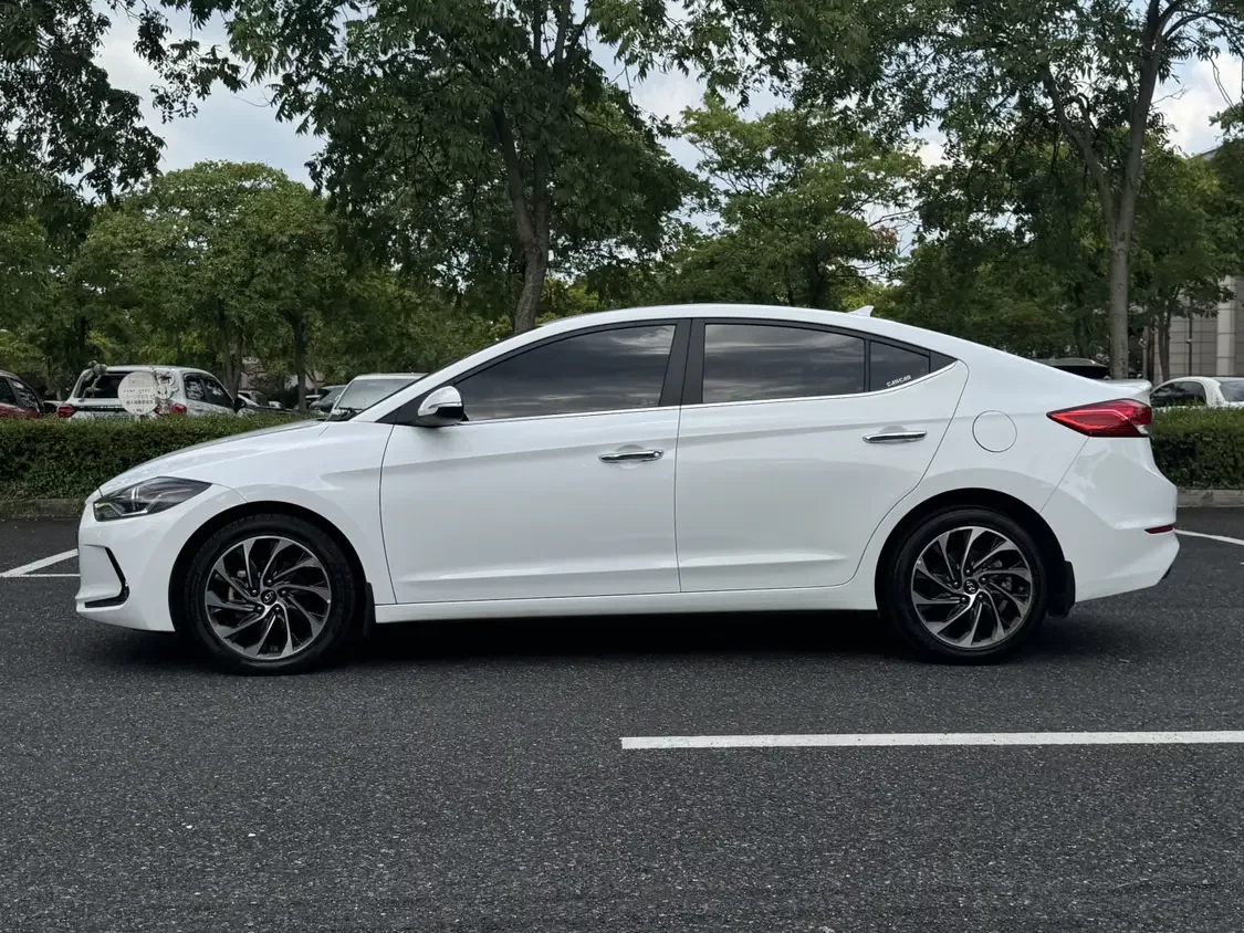 Hyundai lead