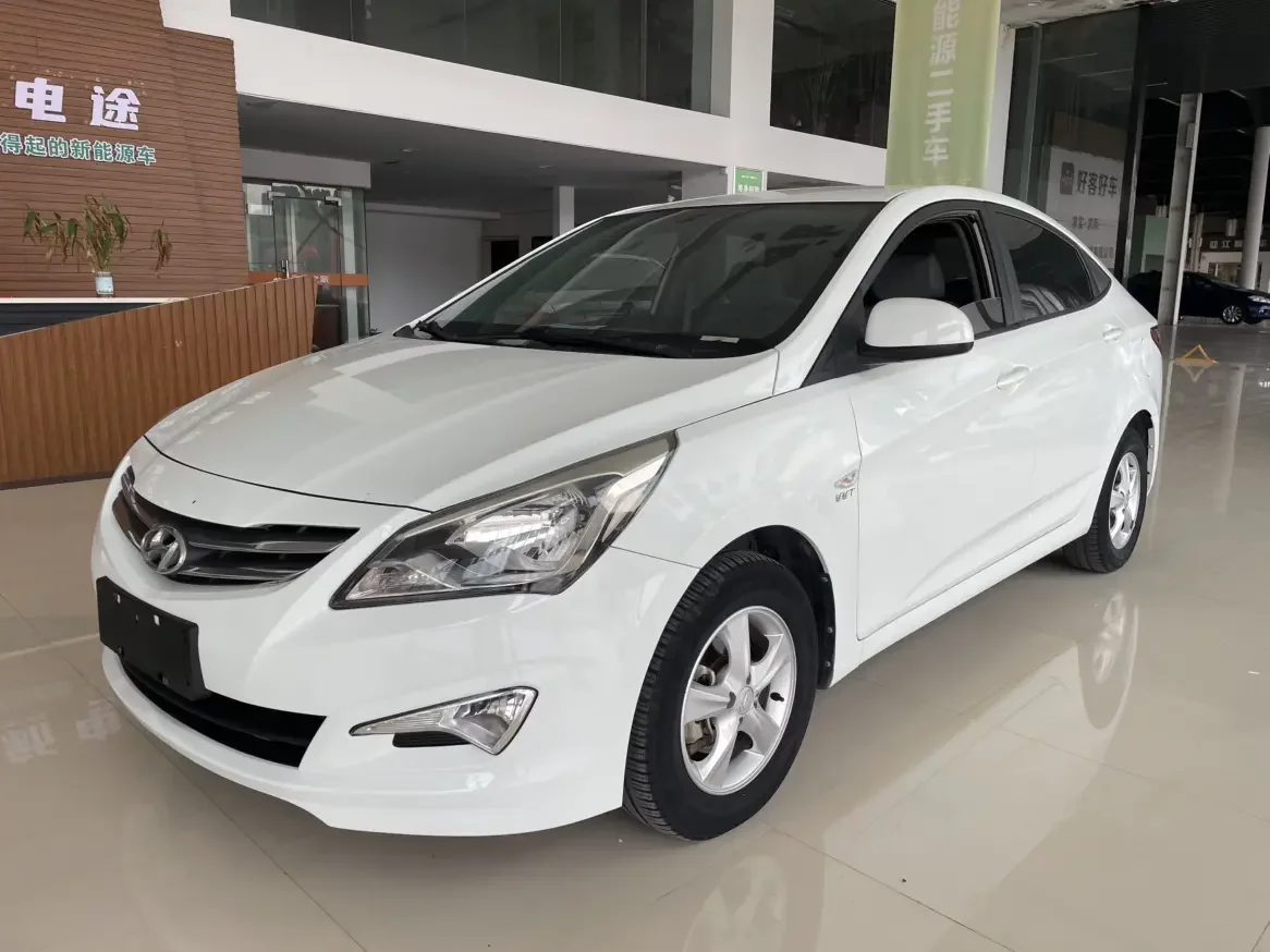 Hyundai Verna (Rena)