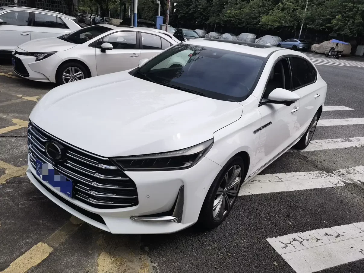 GAC Trumpchi GA8
