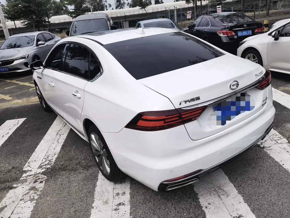 GAC Trumpchi GA8