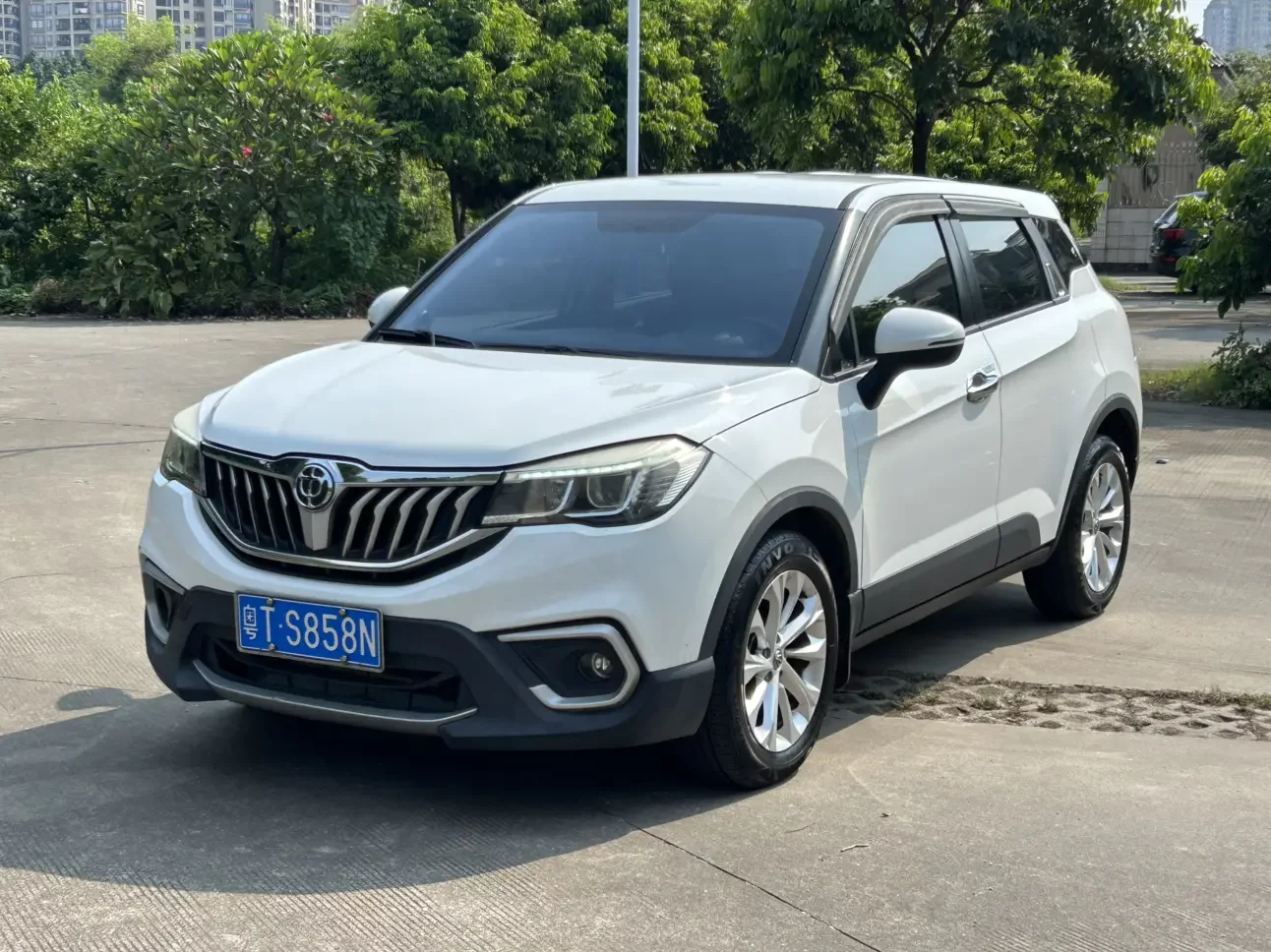 Brilliance China V3