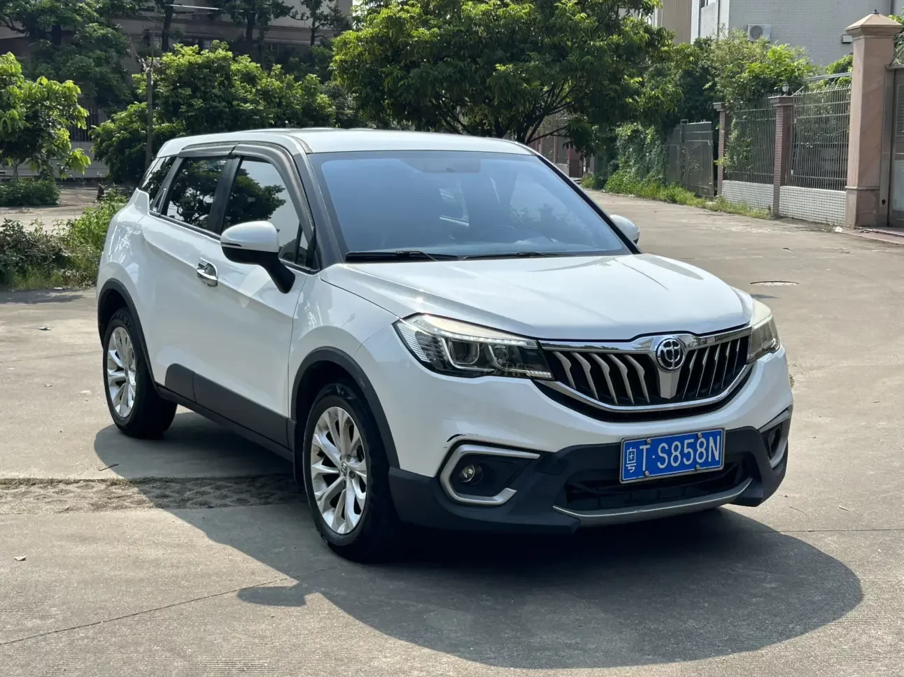Brilliance China V3