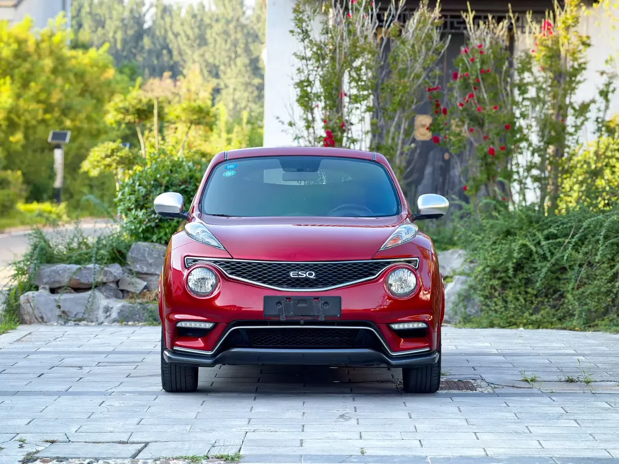 Infiniti ESQ