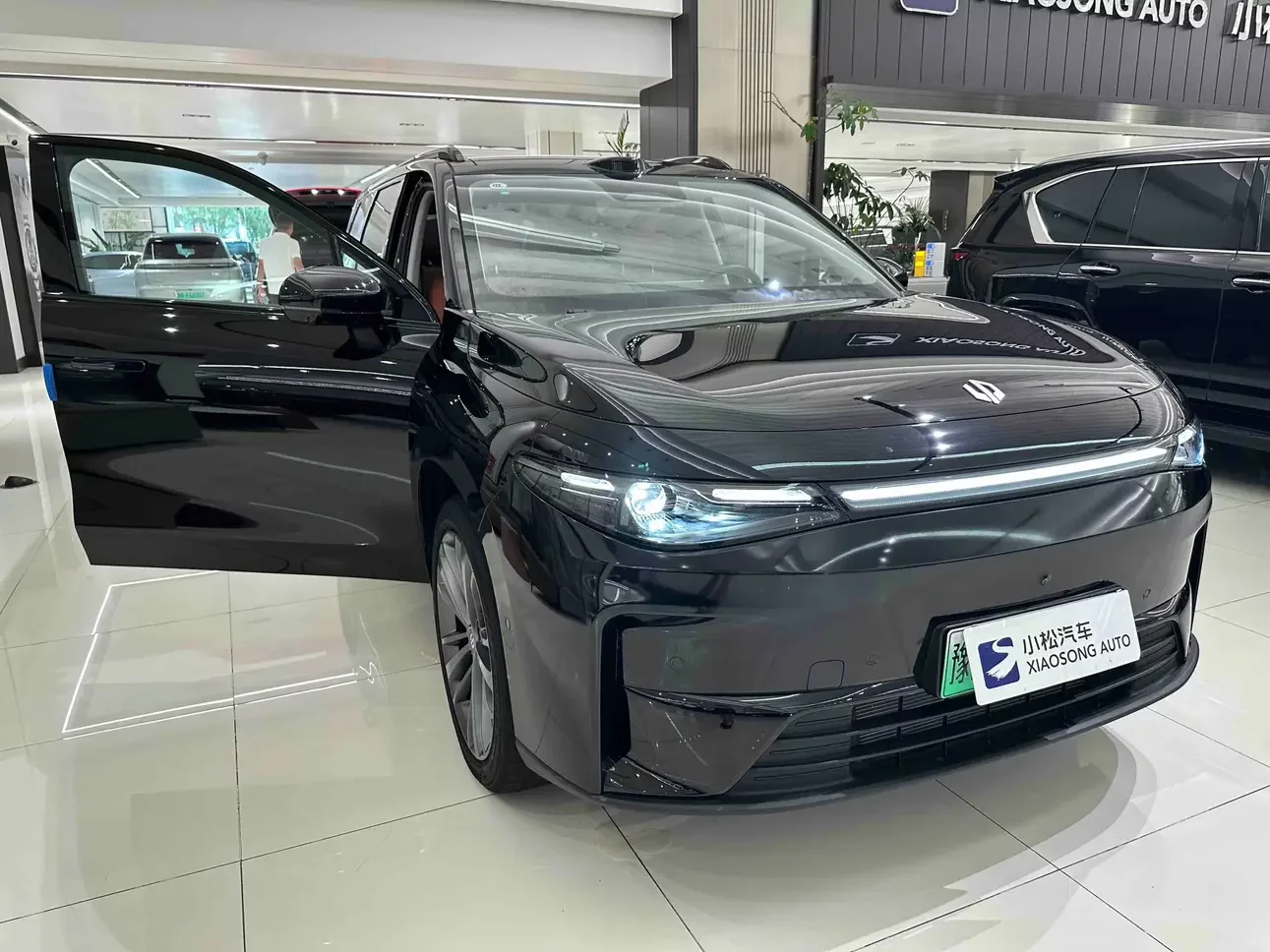 Leapmotor C16