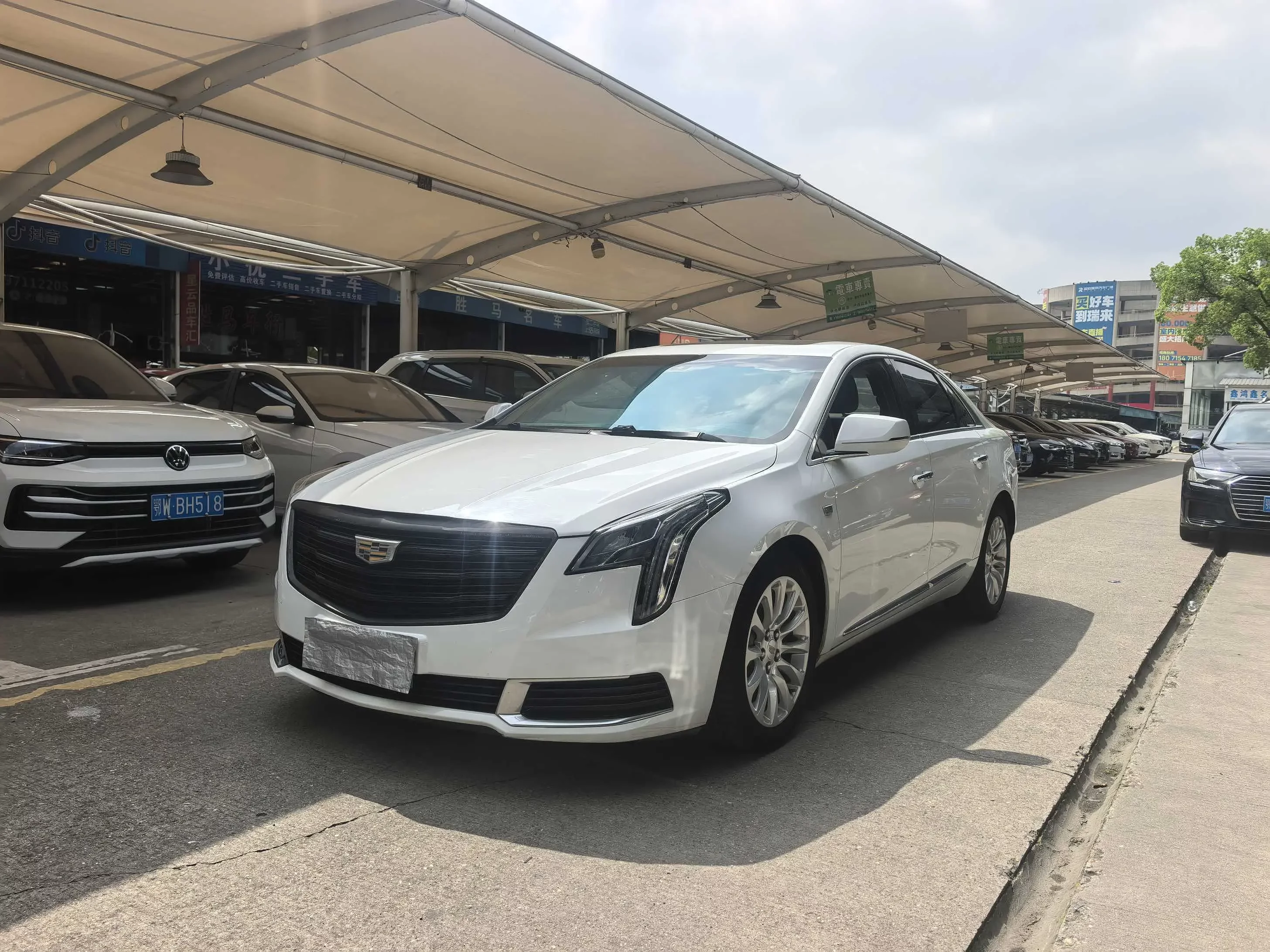 Cadillac XTS