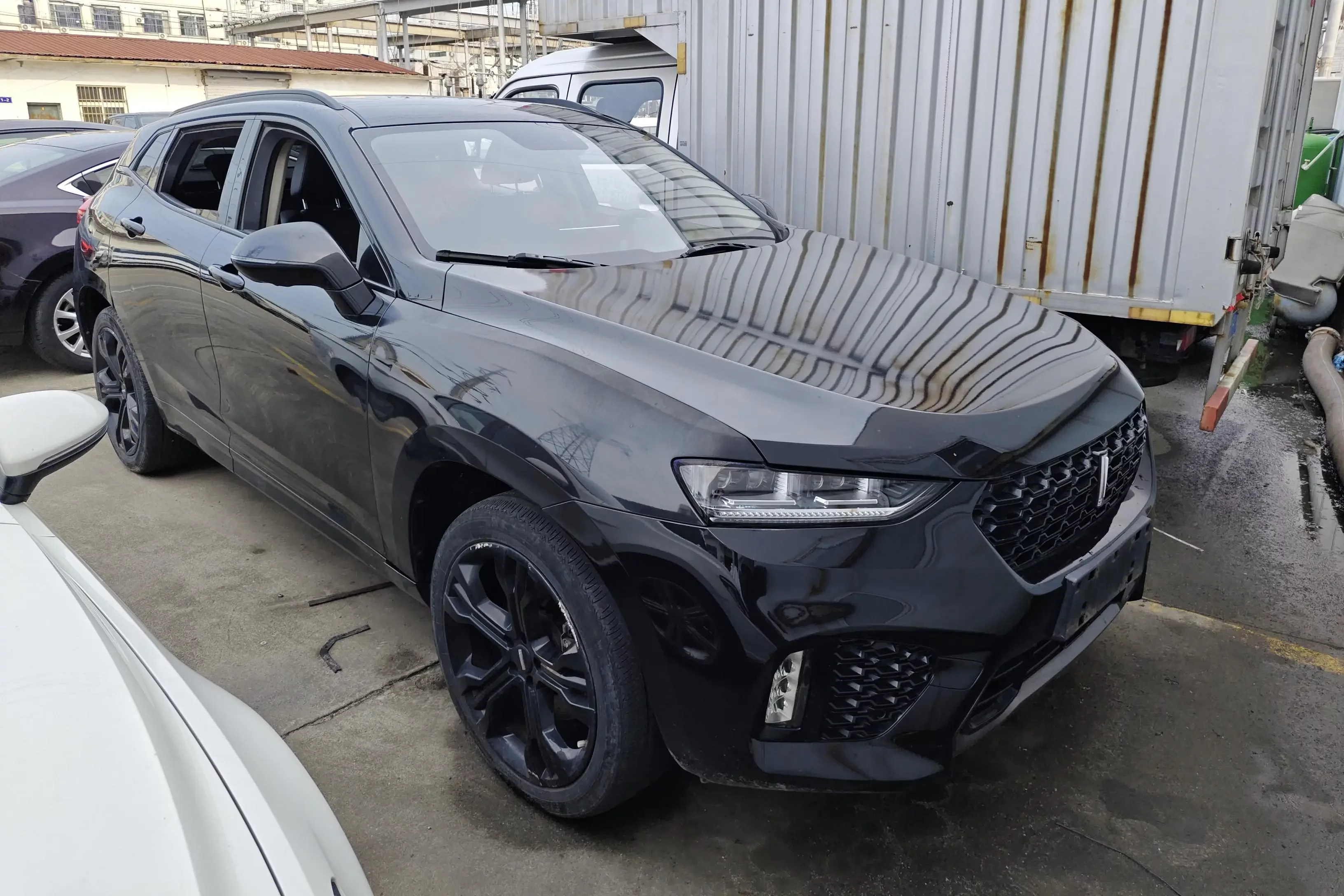 Wey Wei brand VV7